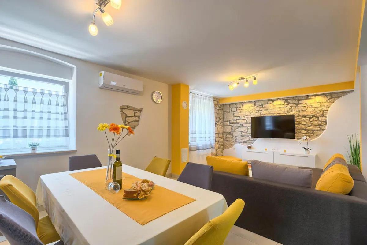 Apartment Viola ,2019 Медулин Екстериор снимка